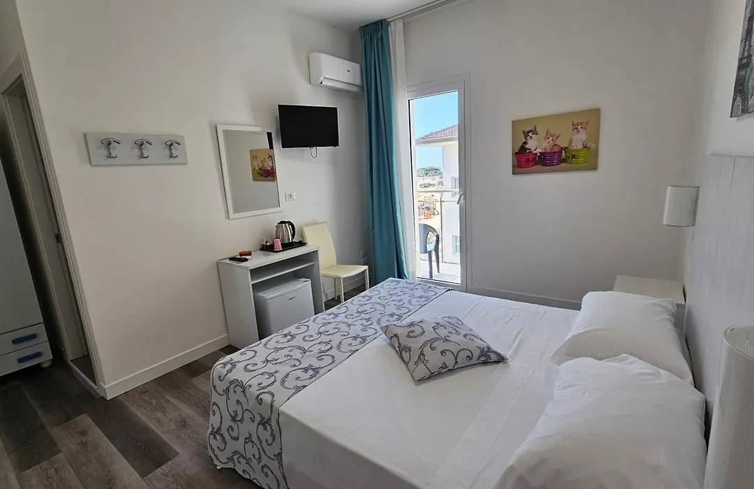 Hotel Linda-1